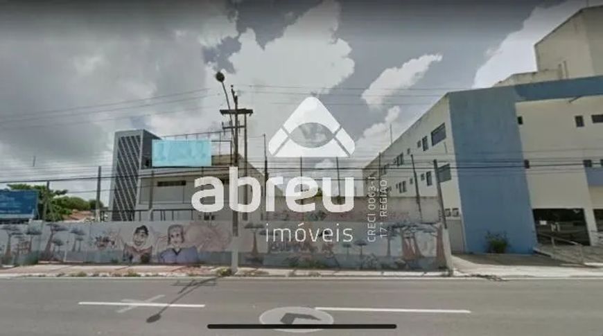 Prédio Comercial em Lagoa Nova.
