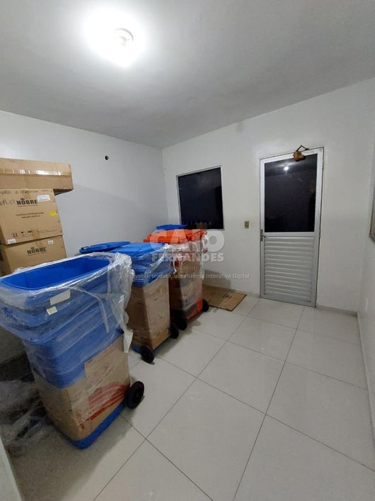 Prédio comercial no Alecrim