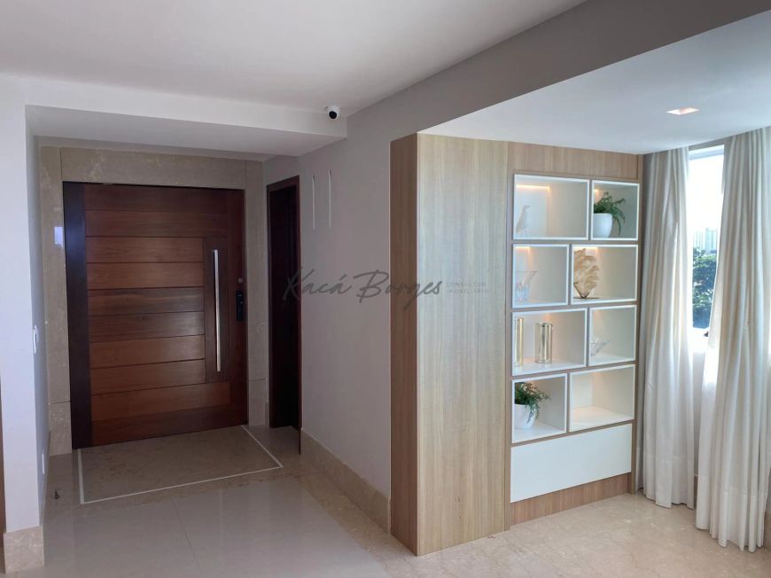 Apartamento com 4 suítes e frente mar em Areia Preta