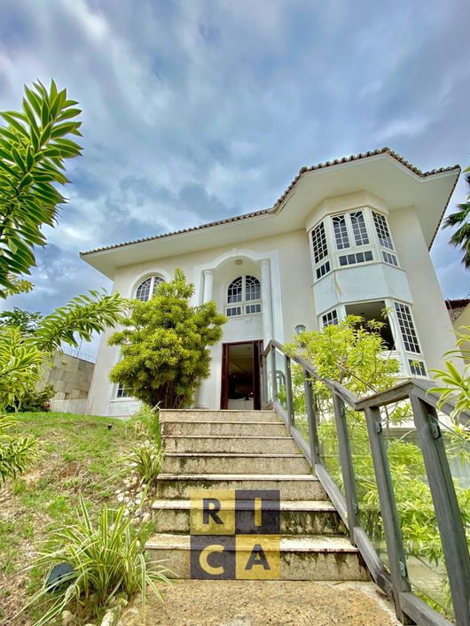 Casa para venda tem 500 metros quadrados com 6 quartos em Ponta Negra - Natal - RN