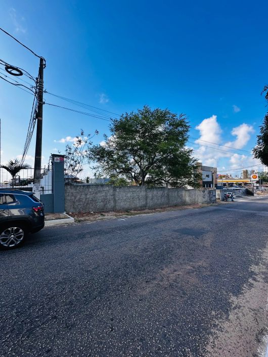 Imóvel para venda tem 900 metros quadrados em Lagoa Nova - Natal - RN