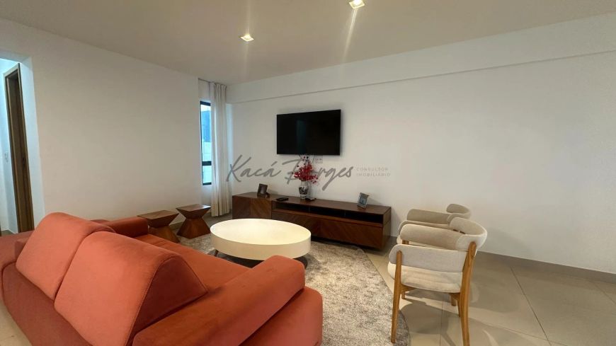 Apartamento frente mar em Areia Preta, 4 Suítes, mobiliado
