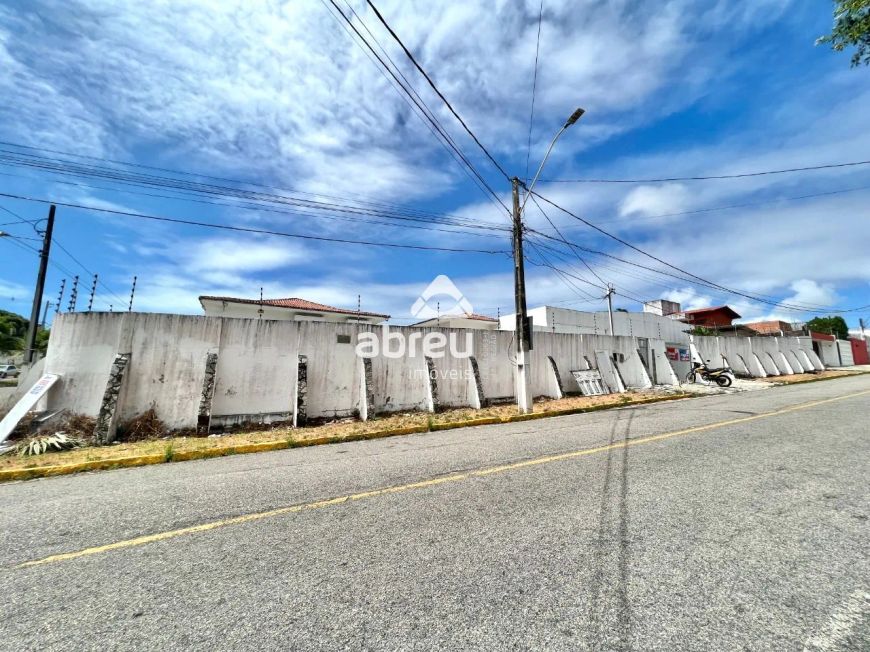 Casa à venda e para aluguel em Capim Macio