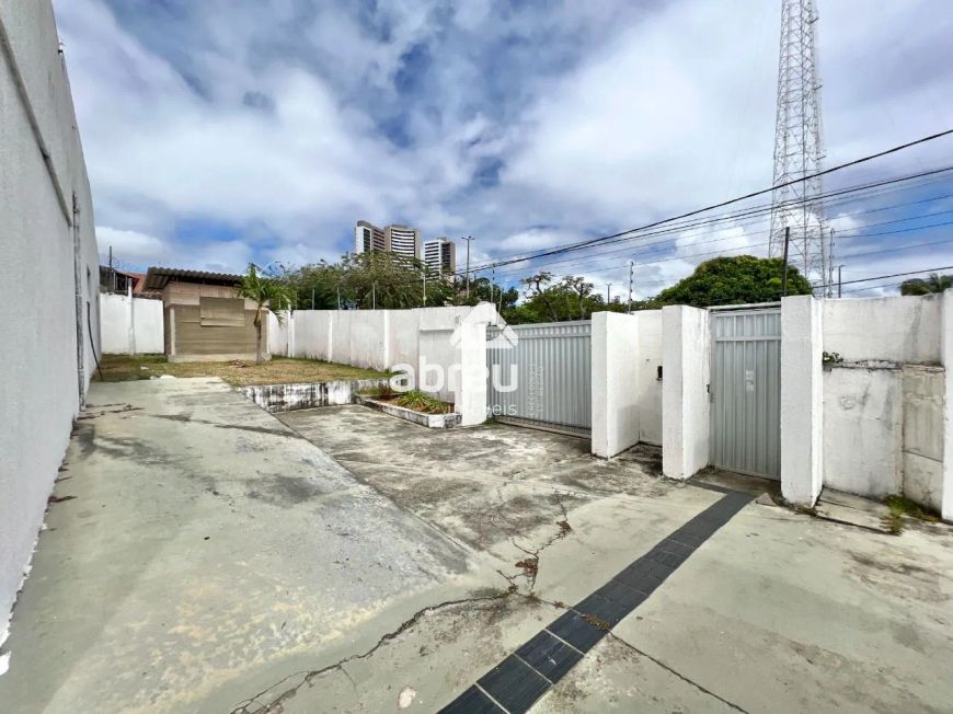 Casa à venda e para aluguel em Capim Macio