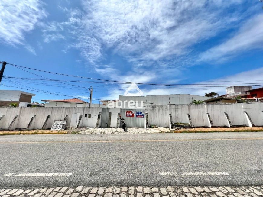 Casa à venda e para aluguel em Capim Macio
