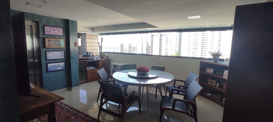 Apartamento de alto padrão em Petrópolis