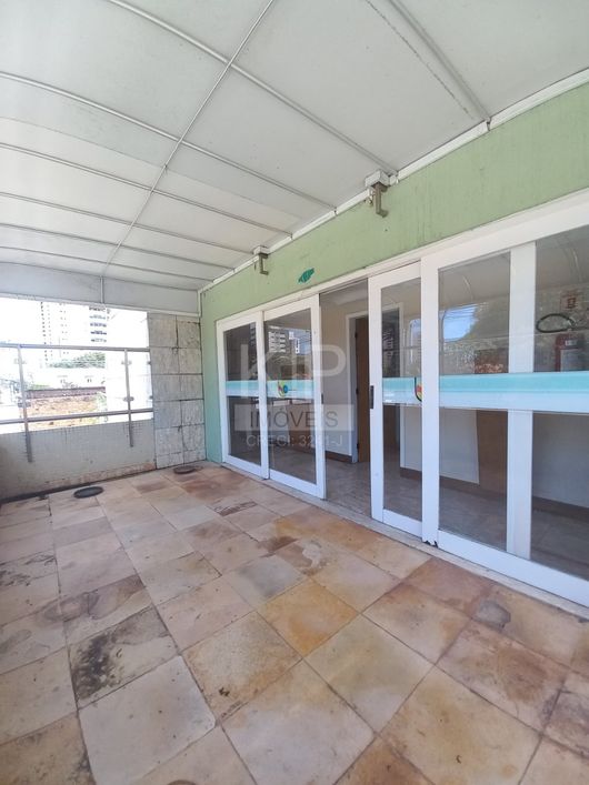 Prédio/Edificio inteiro para venda possui 291 m² com 8 consultórios em Tirol