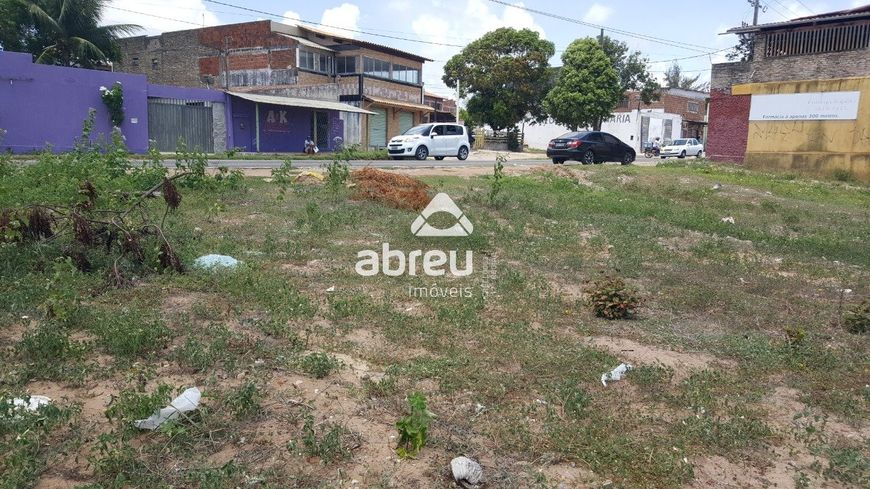Lote/Terreno em Pajuçara