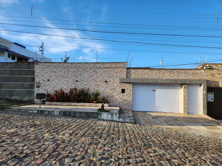 Linda Casa para alugar com 3 Quartos no conjunto Monte Belo