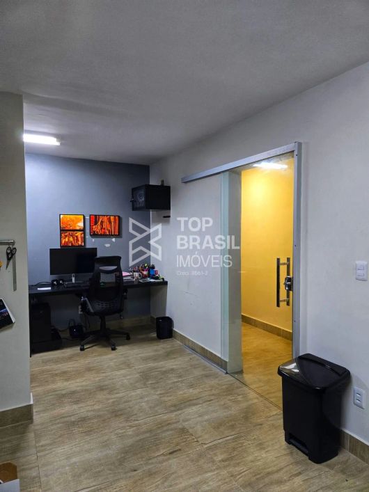 Casa de Esquina Comercial no Barro Vermelho