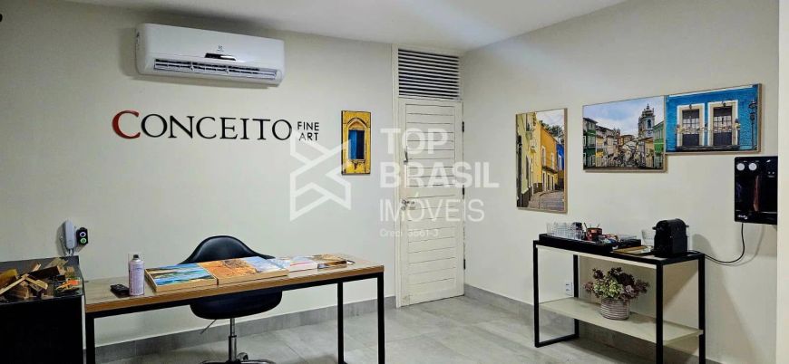 Casa de Esquina Comercial no Barro Vermelho