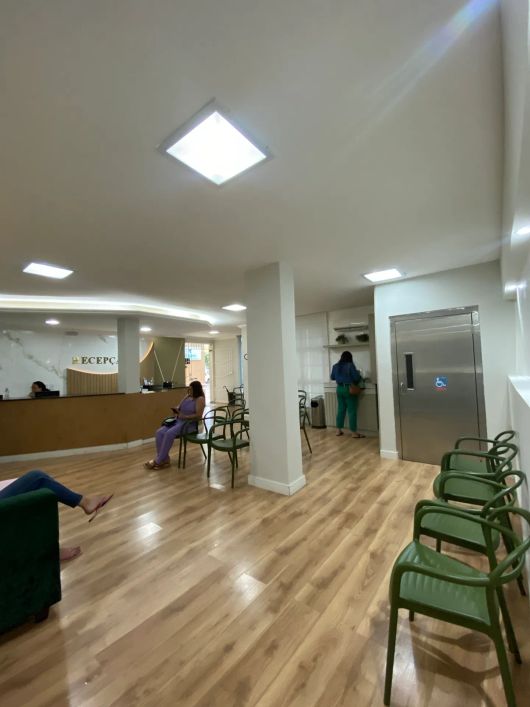 SALA DISPONÍVEL EM TIROL