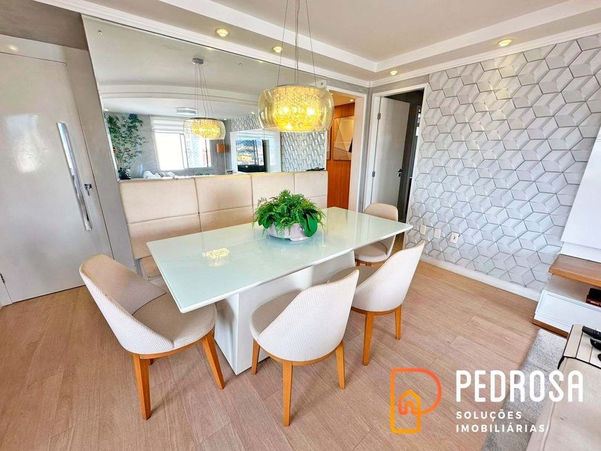 Apartamento 103m2 - 3 suítes - 2 vagas livres - Semi-mobiliado - Candelária - Financiável