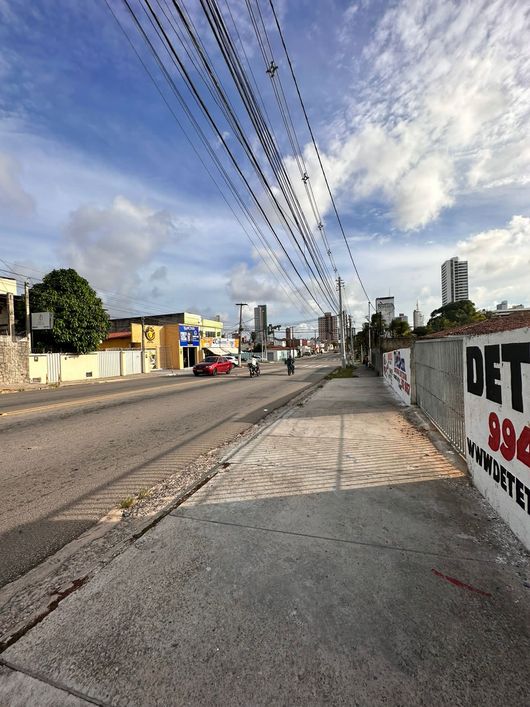 Terreno Na Av. Jaguarari 638 m2