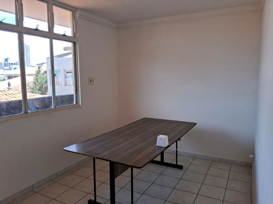 Salas comerciais, Lagoa Nova 1300 a 2000. Petrópolis 650,00