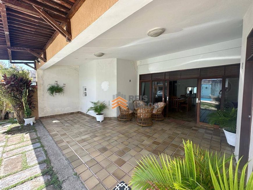 Casa com 3 dormitórios à venda, 211 m² por R$ 690.000,00 - Candelária - Natal/RN