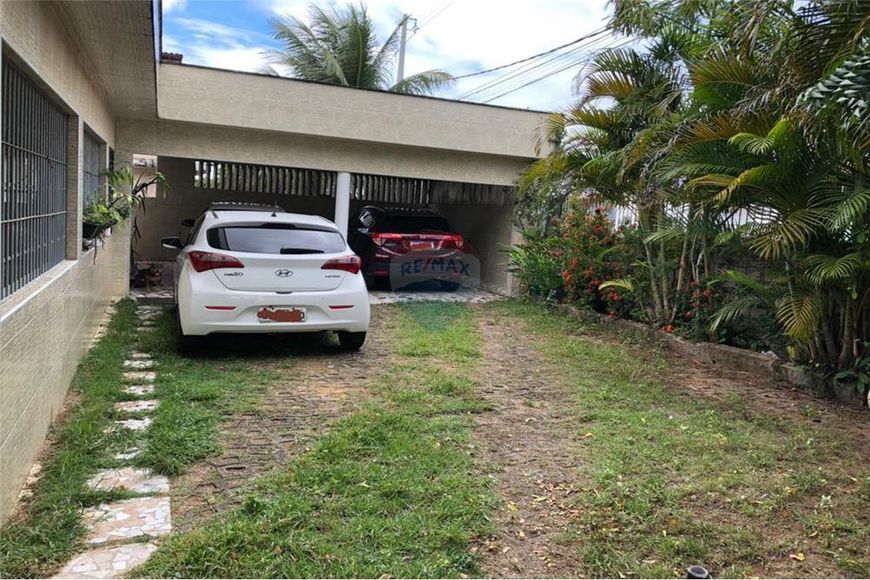 Casa muito ampla com 5 quartos sendo um suíte master no Parque Floresta
