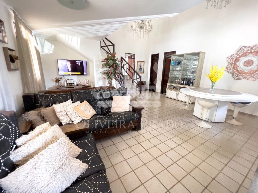 Júnior Creci 4745 - 84 99922.4172 - Casa c/ 4 suítes - R$ 750.000 - Candelária - Natal/RN