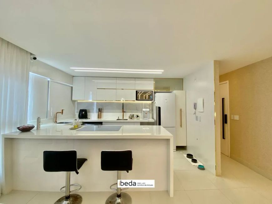 Apartamento com 3 quartos à venda em Natal