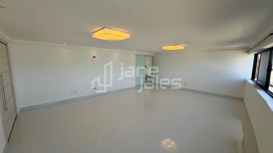 Apartamento Alto Padrão / AREIA PRETA