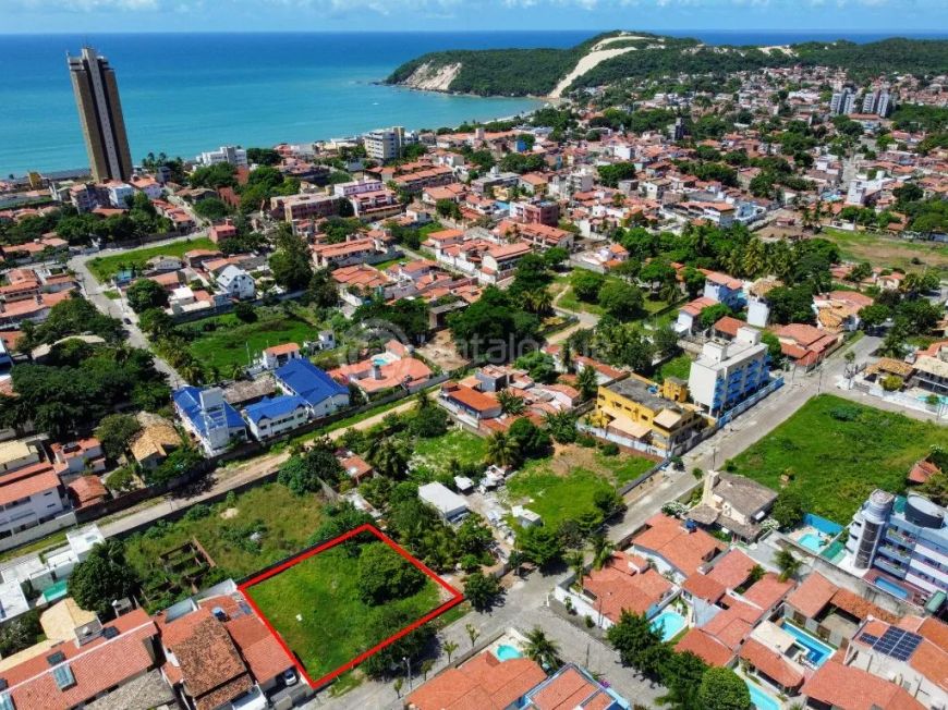 Terreno em Ponta Negra - 900m²