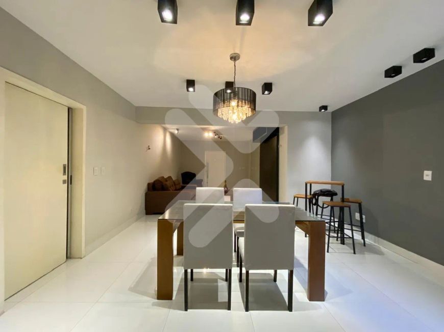 Casa à venda no Alecrim (Natal/RN) | 4/4 sendo 2 suítes - 226m²