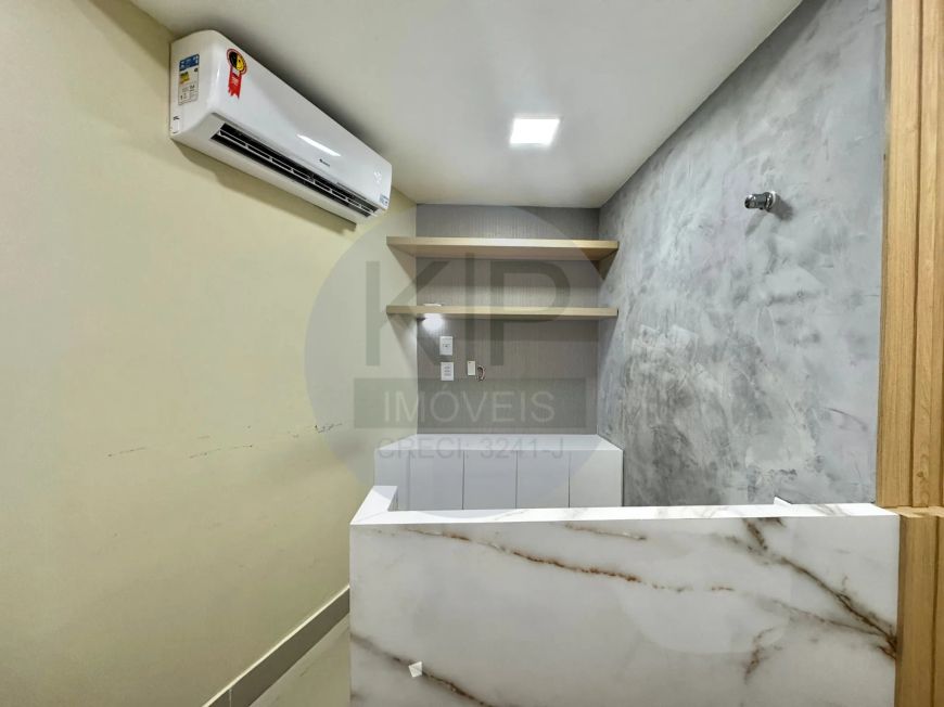 VENDO Sala Comercial no Cond. CTC – na modalidade de “PORTEIRA FECHADA”!