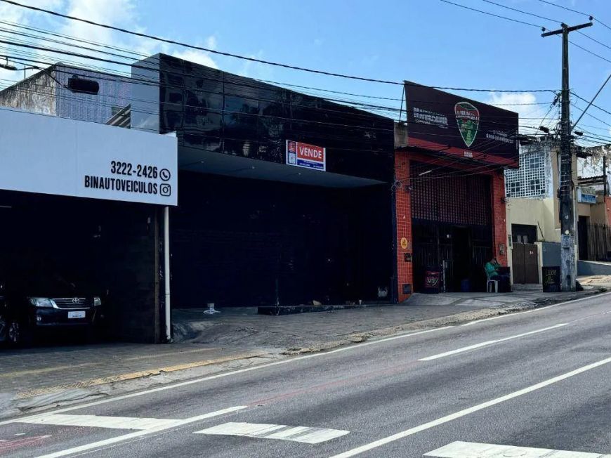 Prédio Comercial Amplo à Venda na Prudente de Morais – Ideal para Diversos Segmentos! 355 m² - Lagoa