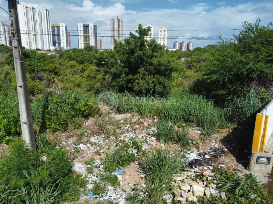 Terreno à venda em Ponta Negra