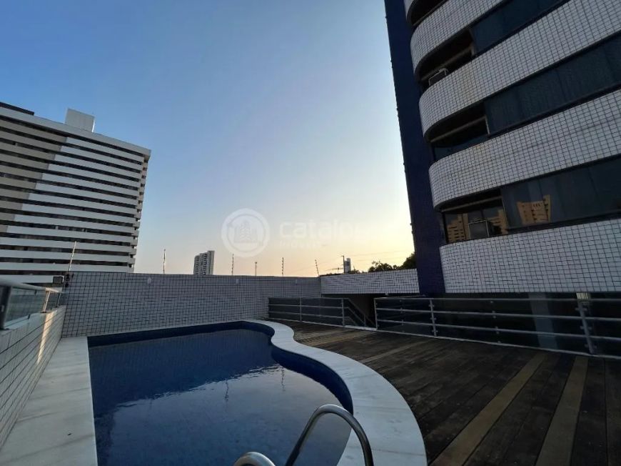 Edifício Residencial La Fontana - Barro Vermelho- 246m- andar alto - 1 apto por andar