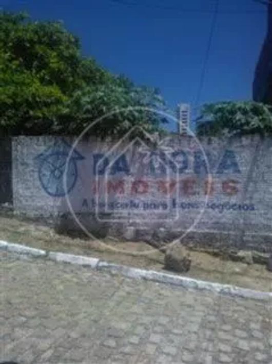Terreno à venda em Ponta Negra, Natal - RN