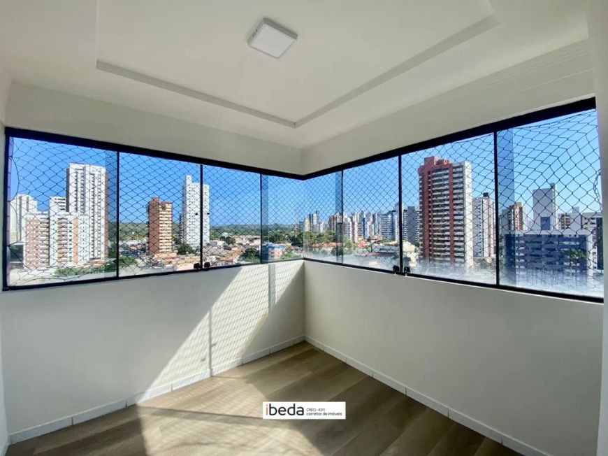 Apartamento com 3 quartos à venda em Natal