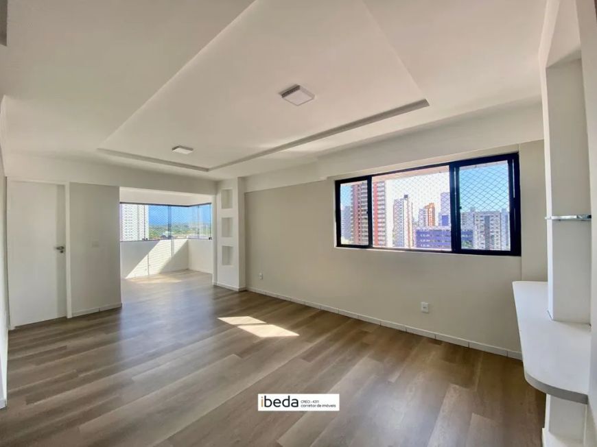 Apartamento com 3 quartos à venda em Natal
