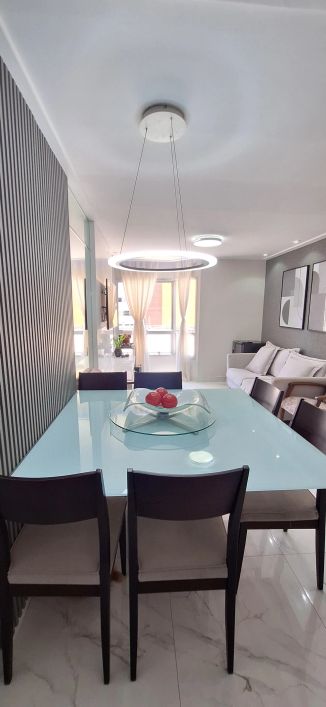 Lindíssimo apartamento com 3 quartos no Barro Vermelho para VENDA.