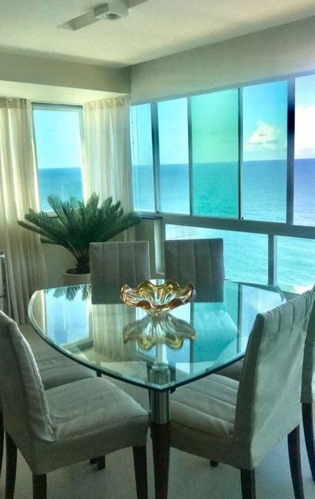 Apartamento 300m², 3 suítes, frente mar em Areia Preta