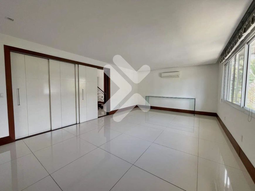 Casa em condomínio à venda em Candelária (Natal/RN) | Condomínio Green Village | 5 suítes - 803m²