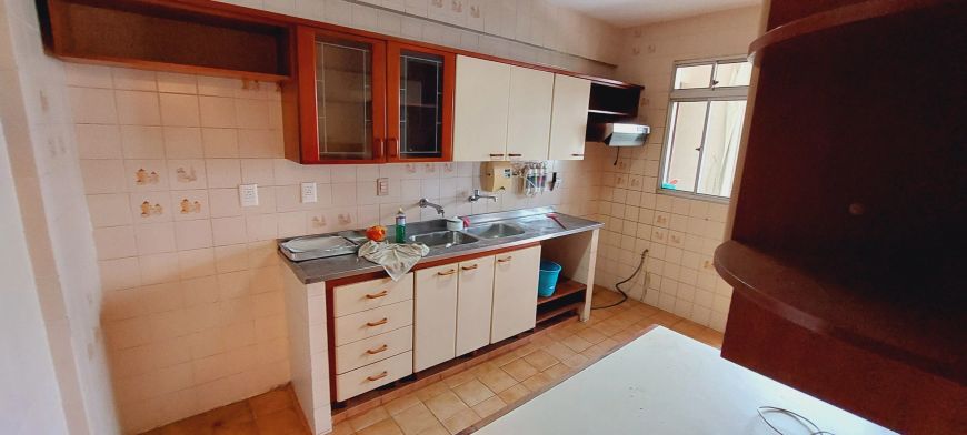 Excelente apartamento na Rua Trairi em Petrópolis.