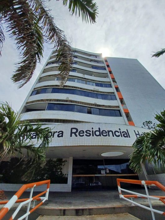 Praia do Meio- FLAT AYAMBRA RESIDENCE HOTEL-Valor R$ 138 Mil. Não Financia.