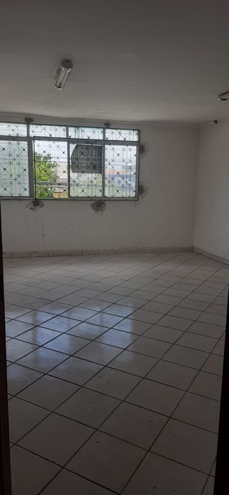🏢 Oportunidade Comercial: Venda ou Aluguel de Prédio na Av. Presidente Bandeira! 💼