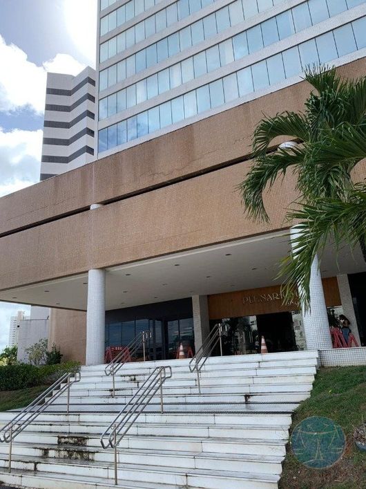 VENDE SALA COMERCIAL NO EDIFÍCIO EMPRESARIAL PLENARIUM