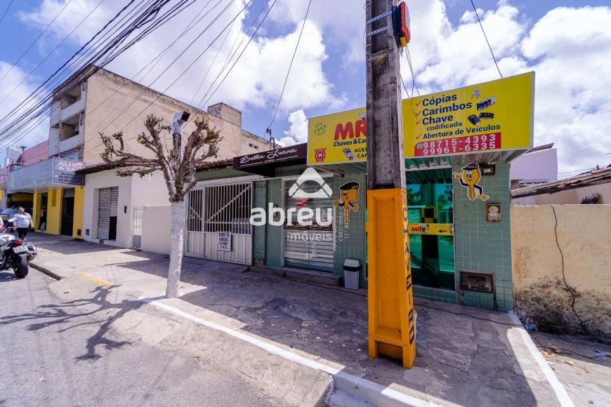 Casa com ponto comercial em Lagoa