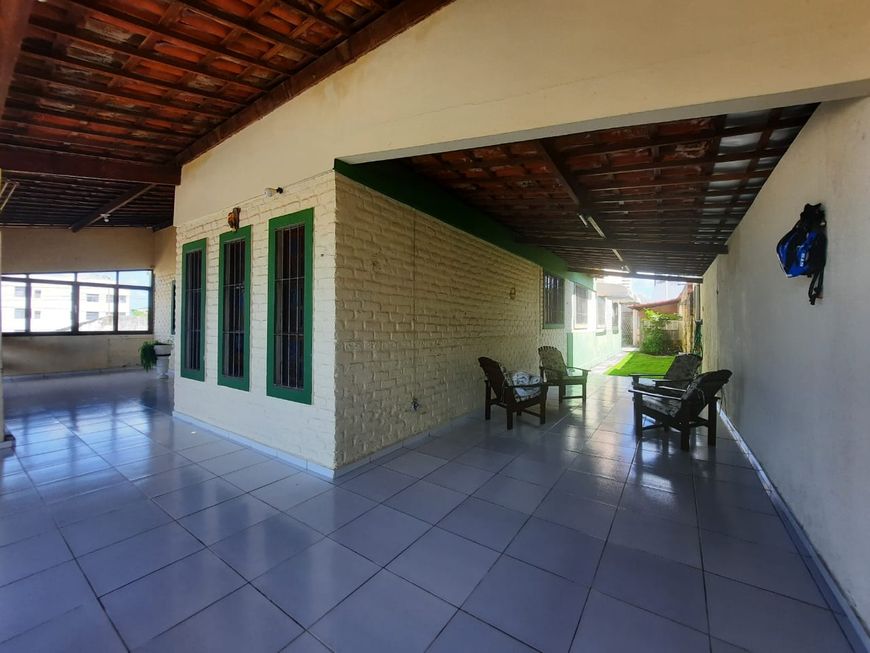 Imóvel para venda possui 515 metros quadrados com 6 quartos em Capim Macio - Natal - RN