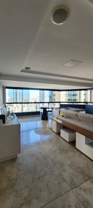 Imóvel para venda possui 217 metros quadrados com 3 quartos em Capim Macio - Natal - RN