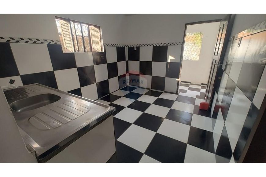 Casa no Potengi - Conj. Santarém - 2 Qtos, 240m², ACEITA FINANCIAMENTO!