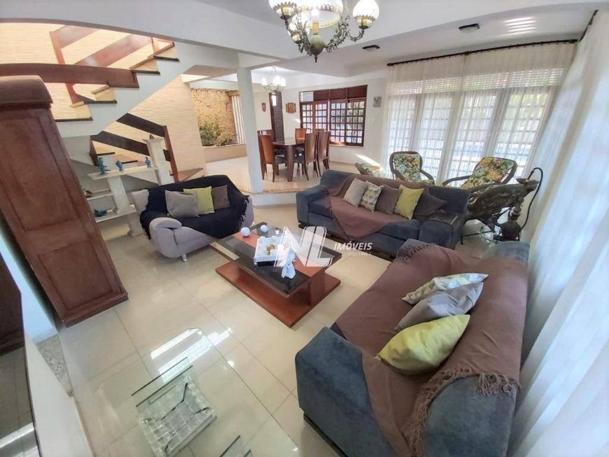 Casa em Capim Macio com 560m² 4Suites Lazer Privativo