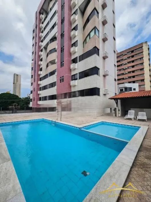 Apto em Lagoa Nova Próximo ao Cei Romualdo com 3 Suites, 164m², Andar Baixo