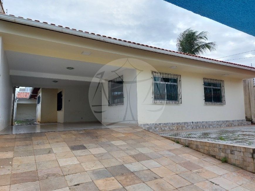 CASA A VENDA NO BAIRRO DE CAPIM MACIO