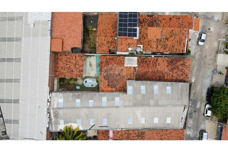 EXCELENTE OPORTUNIDADE: CASA AMPLA COM PISCINA E LOCALIZAÇÃO ESTRATÉGICA NAS QUINTAS – NATAL/RN