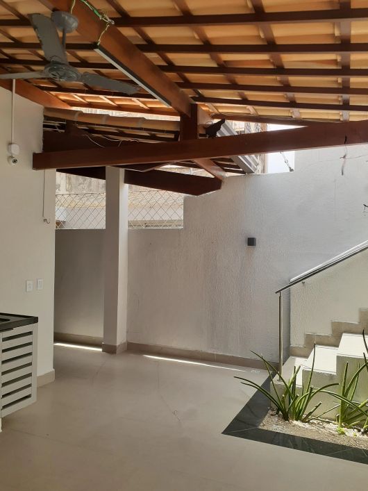 Imóvel para venda tem 226 metros quadrados com 5 quartos em Alecrim - Natal - RN