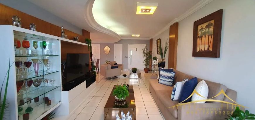 Apto Reformado No Ana Beatriz em Lagoa Nova com 3 Suites, 164m², Andar Alto